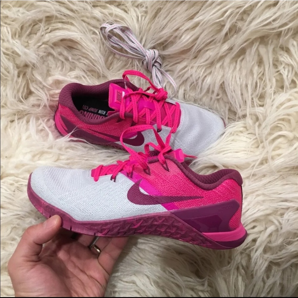 Nike metcons Size 6 pink